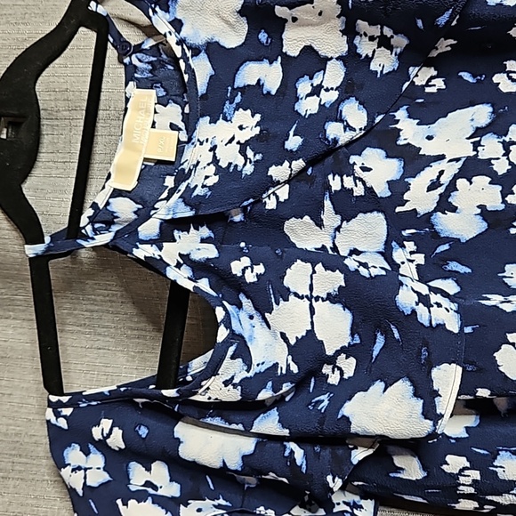 MICHEAL KORS COLD SHOULDER BLOUSE IN NAVY & WHITE SIZE PXL - Picture 7 of 8